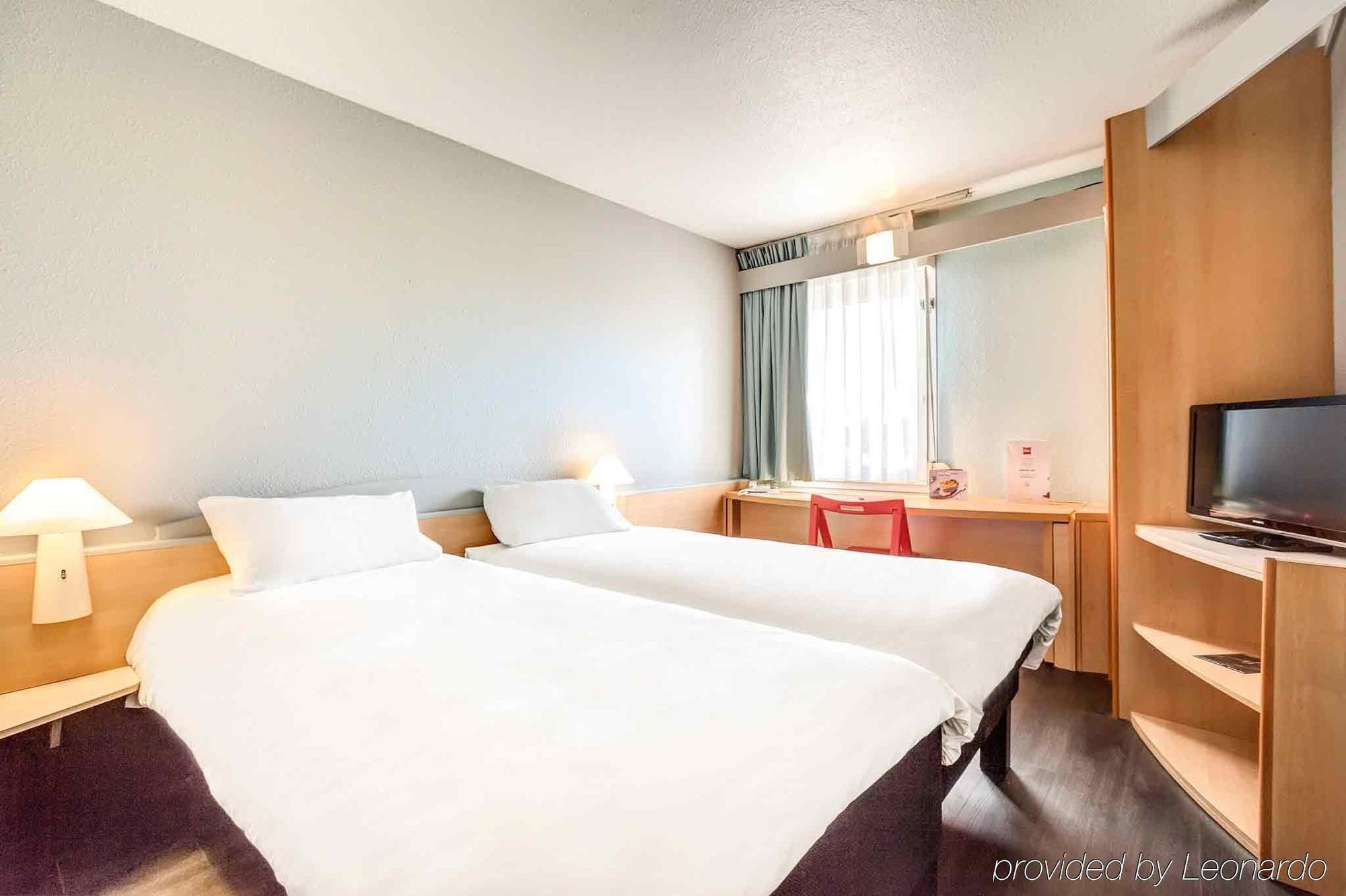 Ibis Agen Centre Gare Hotell Eksteriør bilde